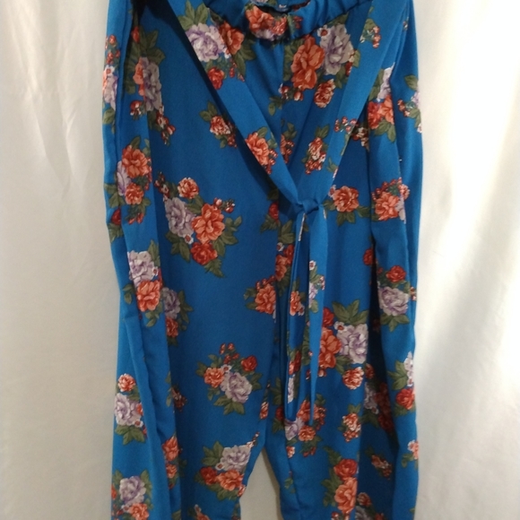 Kristin Nicole Floral Belted Pant - Picture 1 of 8